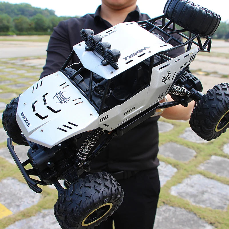 Xingyuchuanqi Remote Control Off Road Truck With LED Lights